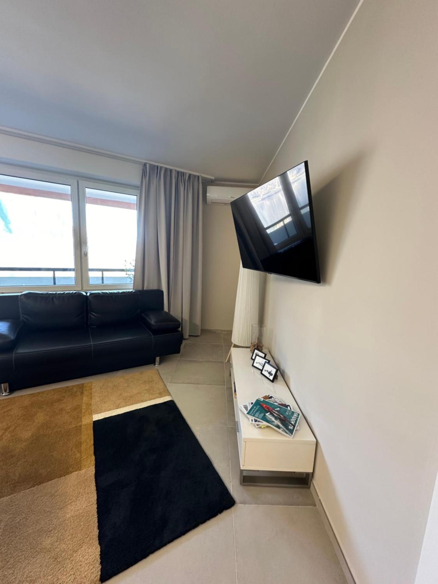 Bellavista Apartment บิซโซน ภายนอก รูปภาพ