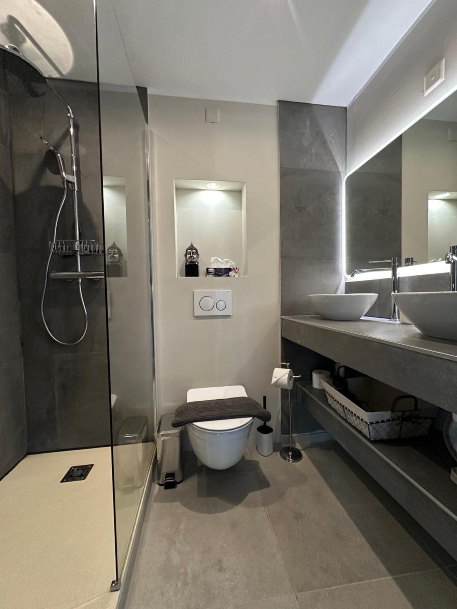 Bellavista Apartment บิซโซน ภายนอก รูปภาพ